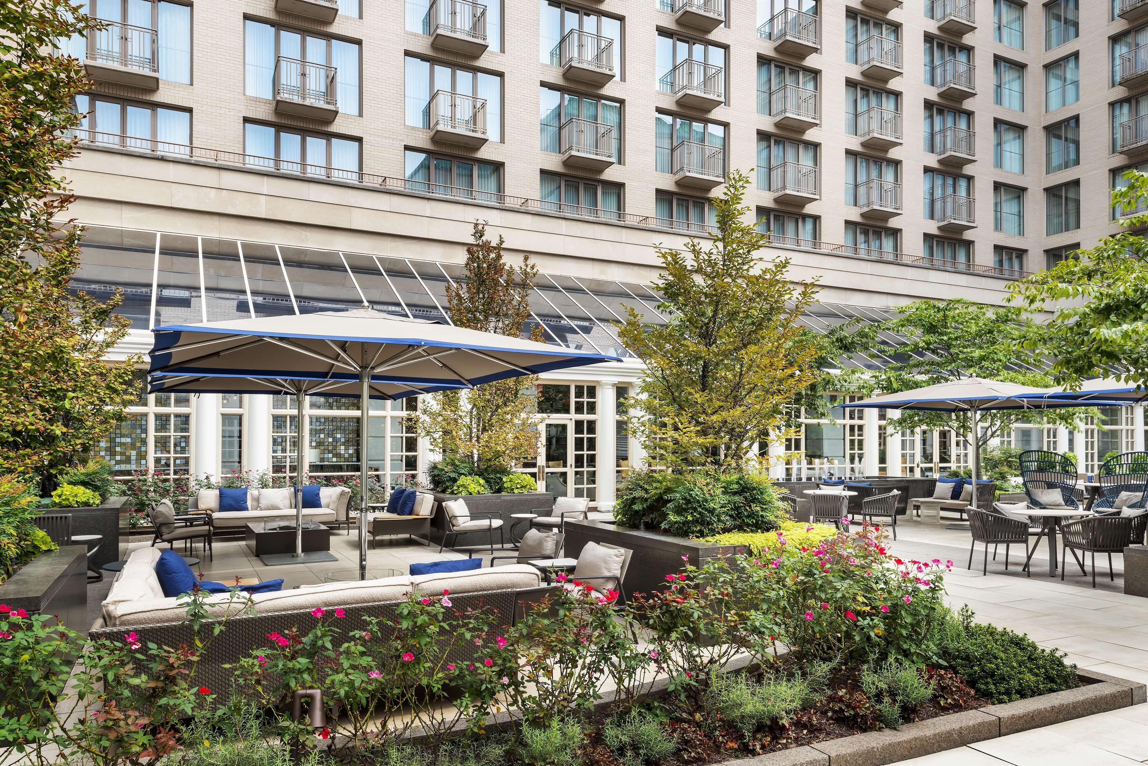 Fairmont Dc Gold Experience Hotel 4*