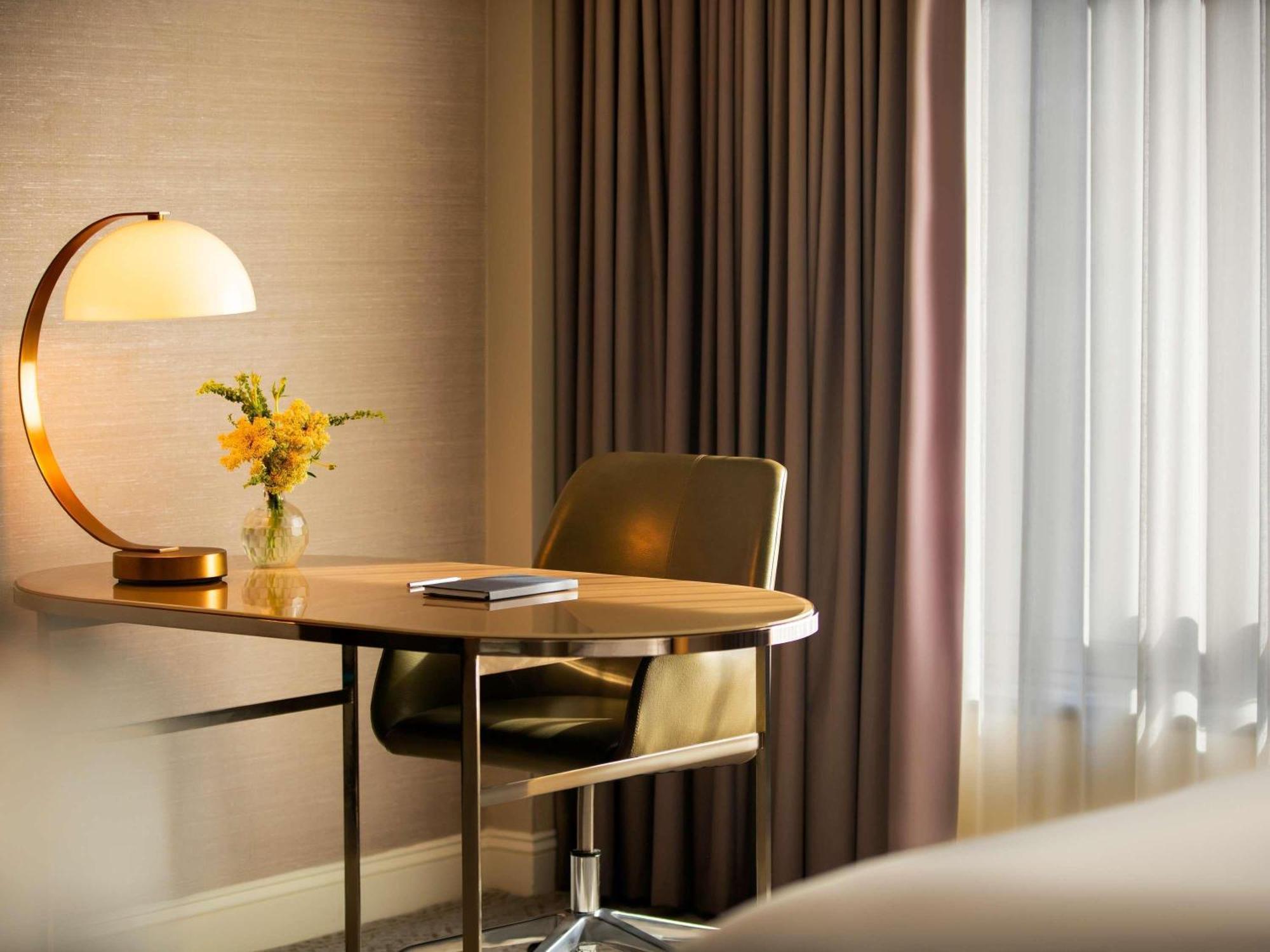 Fairmont Dc Gold Experience Hotel 4*