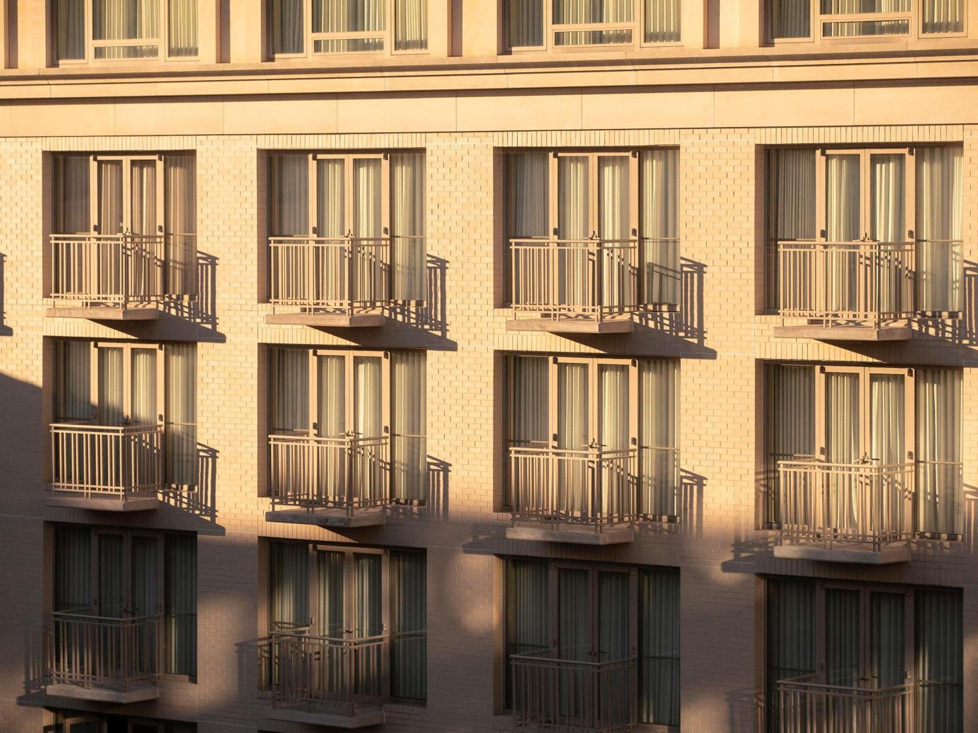 Fairmont Dc Gold Experience Hotel 4*