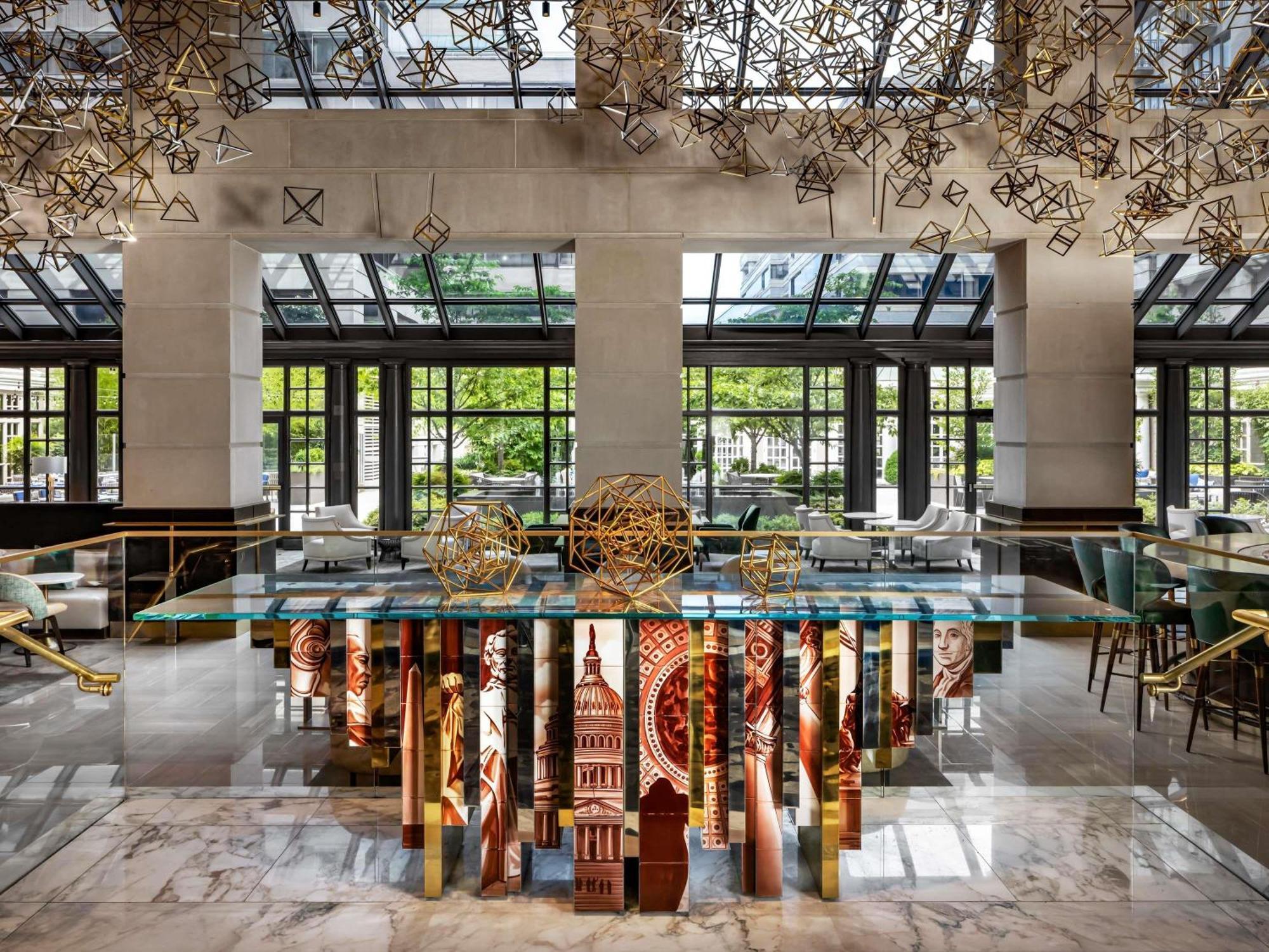 Fairmont Dc Gold Experience Hotel 4*